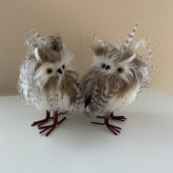 Set of 2 Feathered Snowy Zebra Owls - Picture 7 of 9